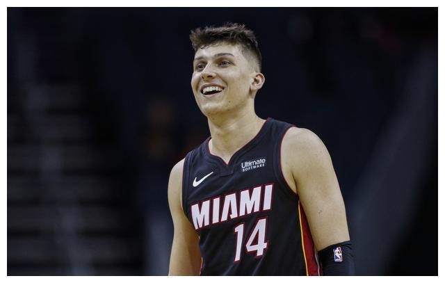 球环节中展 球环节中展